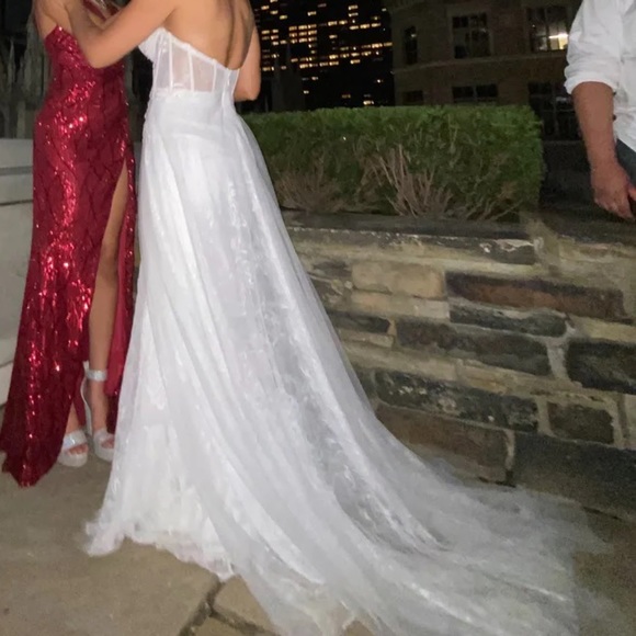 NWOT Lulus Luxe Elegance White Lace Embroidered Rhinestone Strapless Maxi Dress - Picture 16 of 17